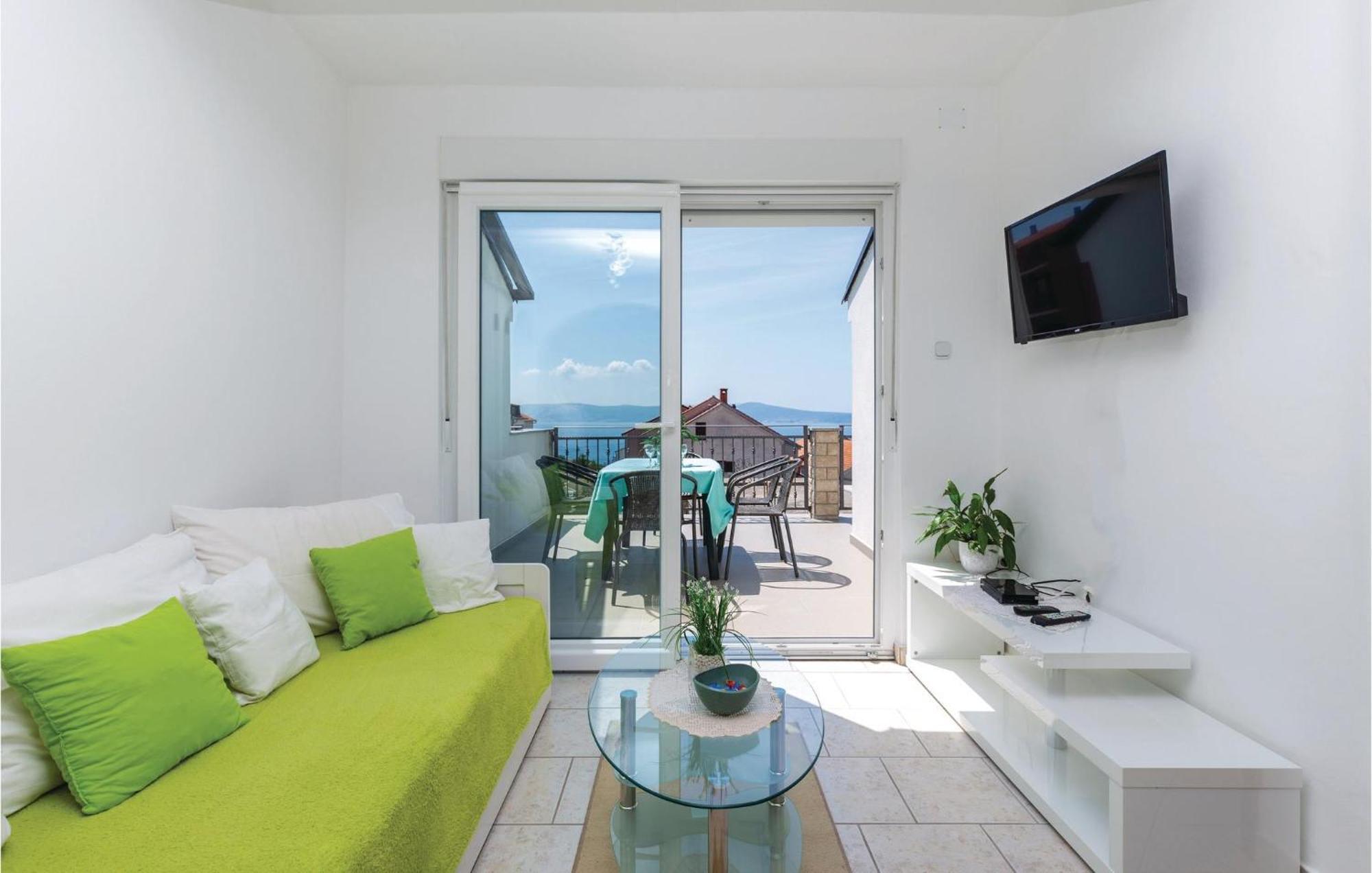 Nice Apartment In Crikvenica With Wifi Экстерьер фото