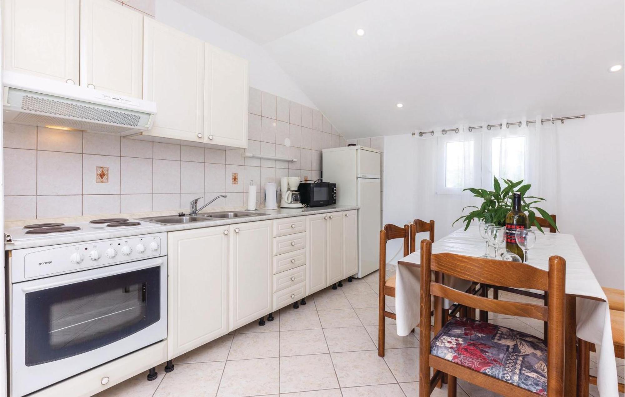 Nice Apartment In Crikvenica With Wifi Экстерьер фото