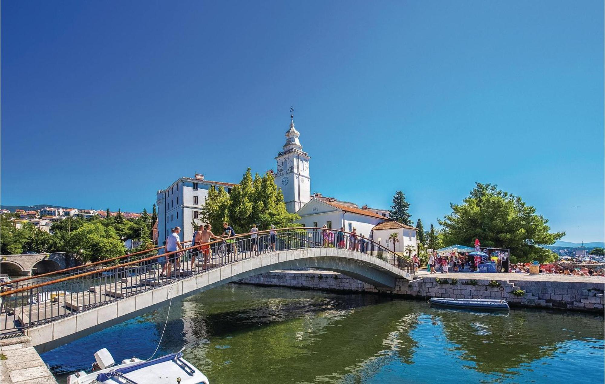 Nice Apartment In Crikvenica With Wifi Экстерьер фото