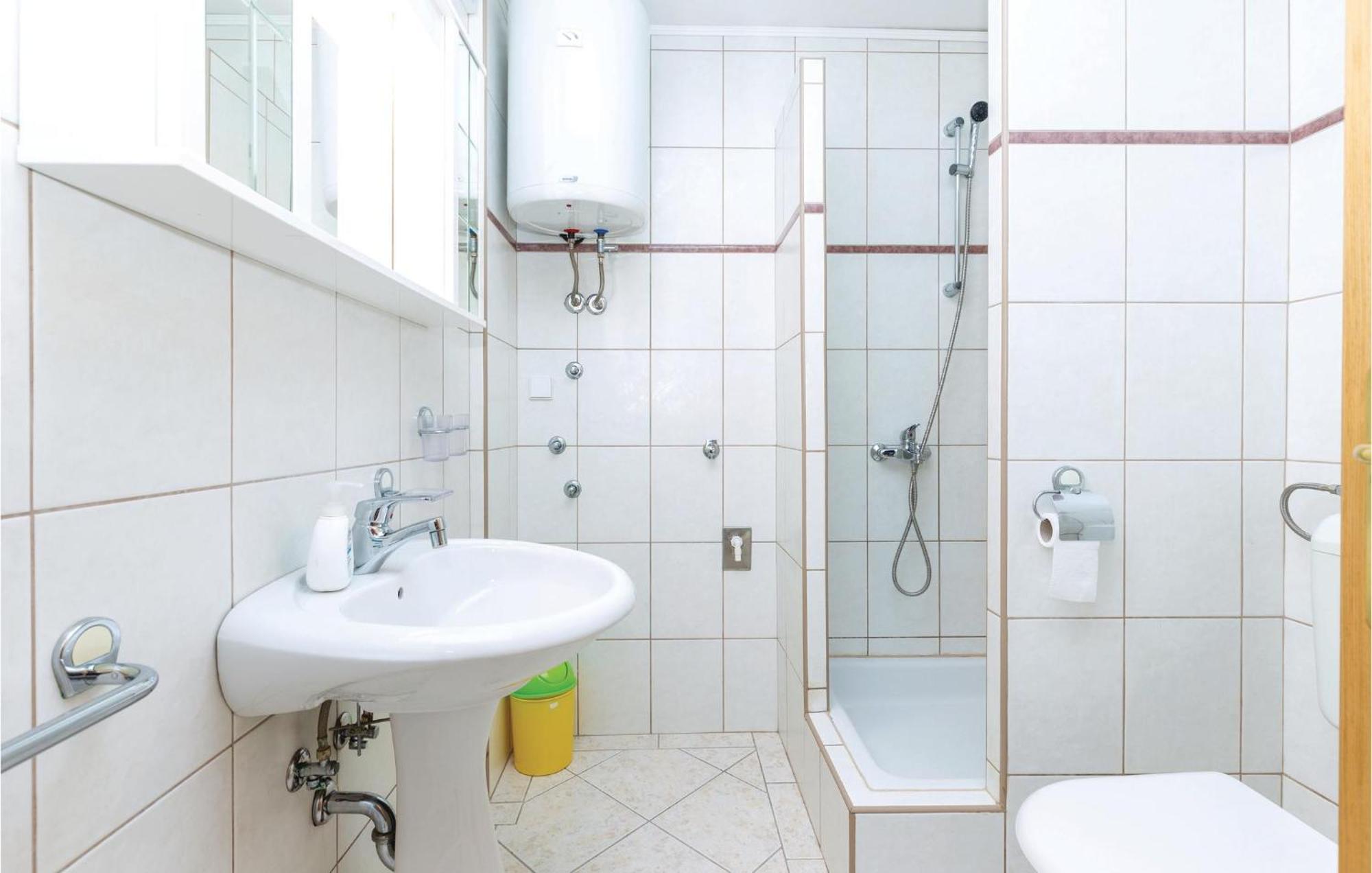 Nice Apartment In Crikvenica With Wifi Экстерьер фото