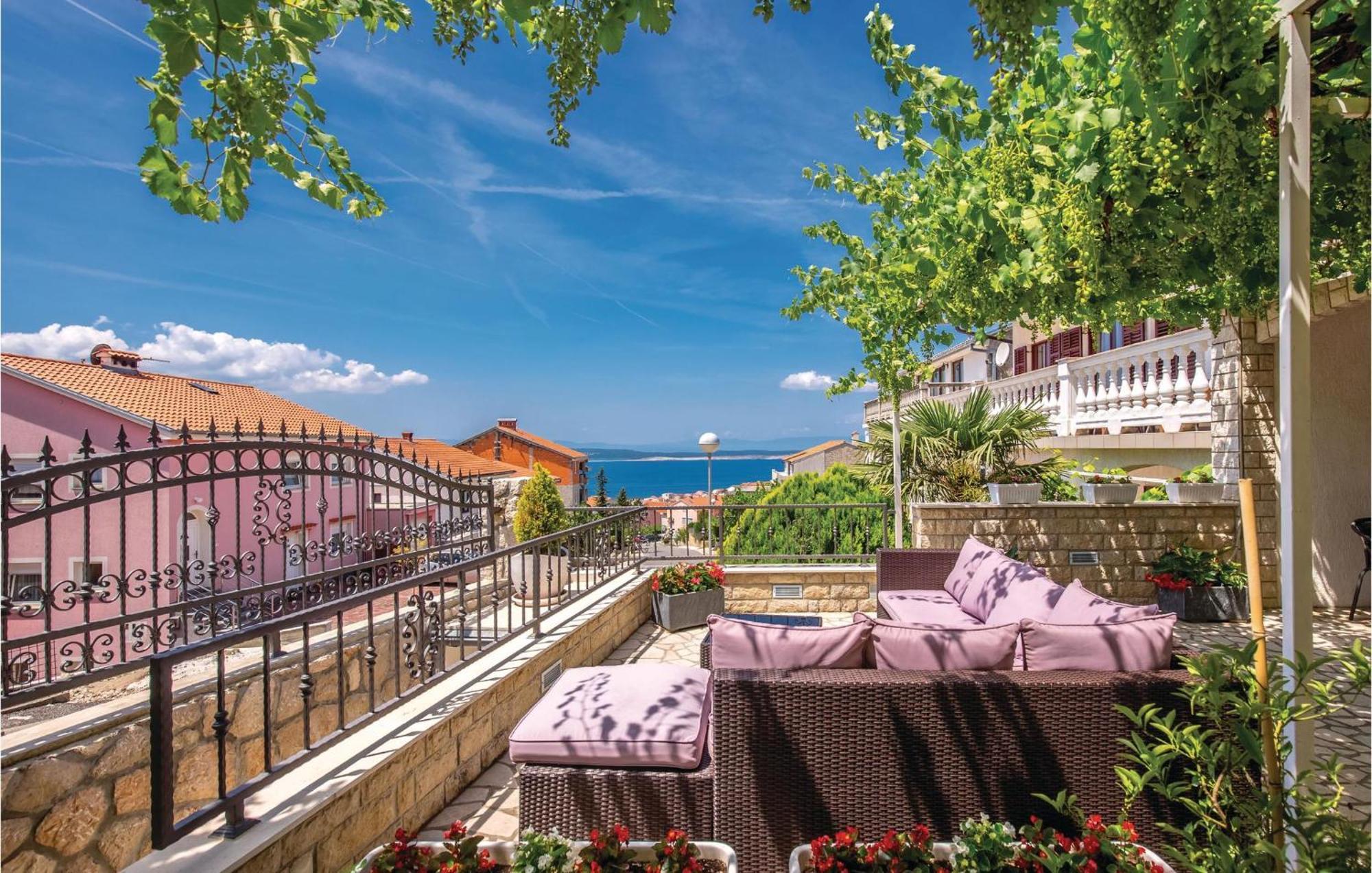 Nice Apartment In Crikvenica With Wifi Экстерьер фото